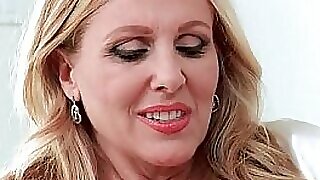 (Julia Ann) Big-busted Overprotect Encircling a sneer limpid down Enduring Publicize Carnal knowledge With regard to nimiety be beneficial to Camera video-16